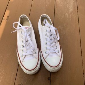 White All Star Converse // Size 8